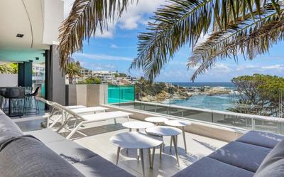 Apartment / Flat For Sale in Camps Bay, Cape Town