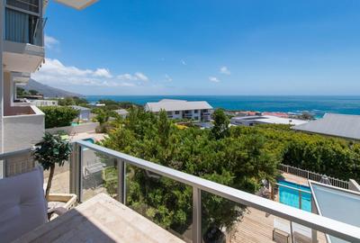 Apartment / Flat For Sale in Camps Bay, Cape Town