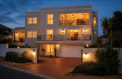 House For Sale in Kommetjie, Cape Town